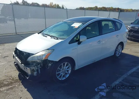 2013 Toyota Prius V Five z USA, uszkodzony, nr VIN JTDZN3EU6D3276726